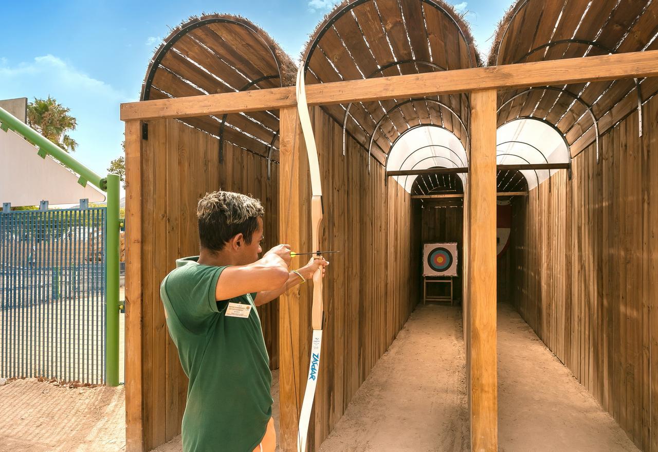 Resort Magic Robin Hood